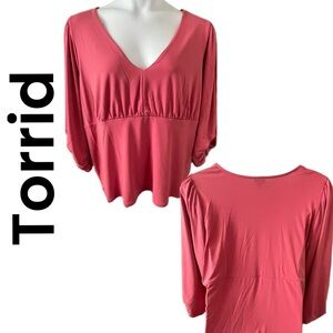 Torrid NWOT Studio Knit V-Neck Quarter Sleeve Shirred Top in size 22/24